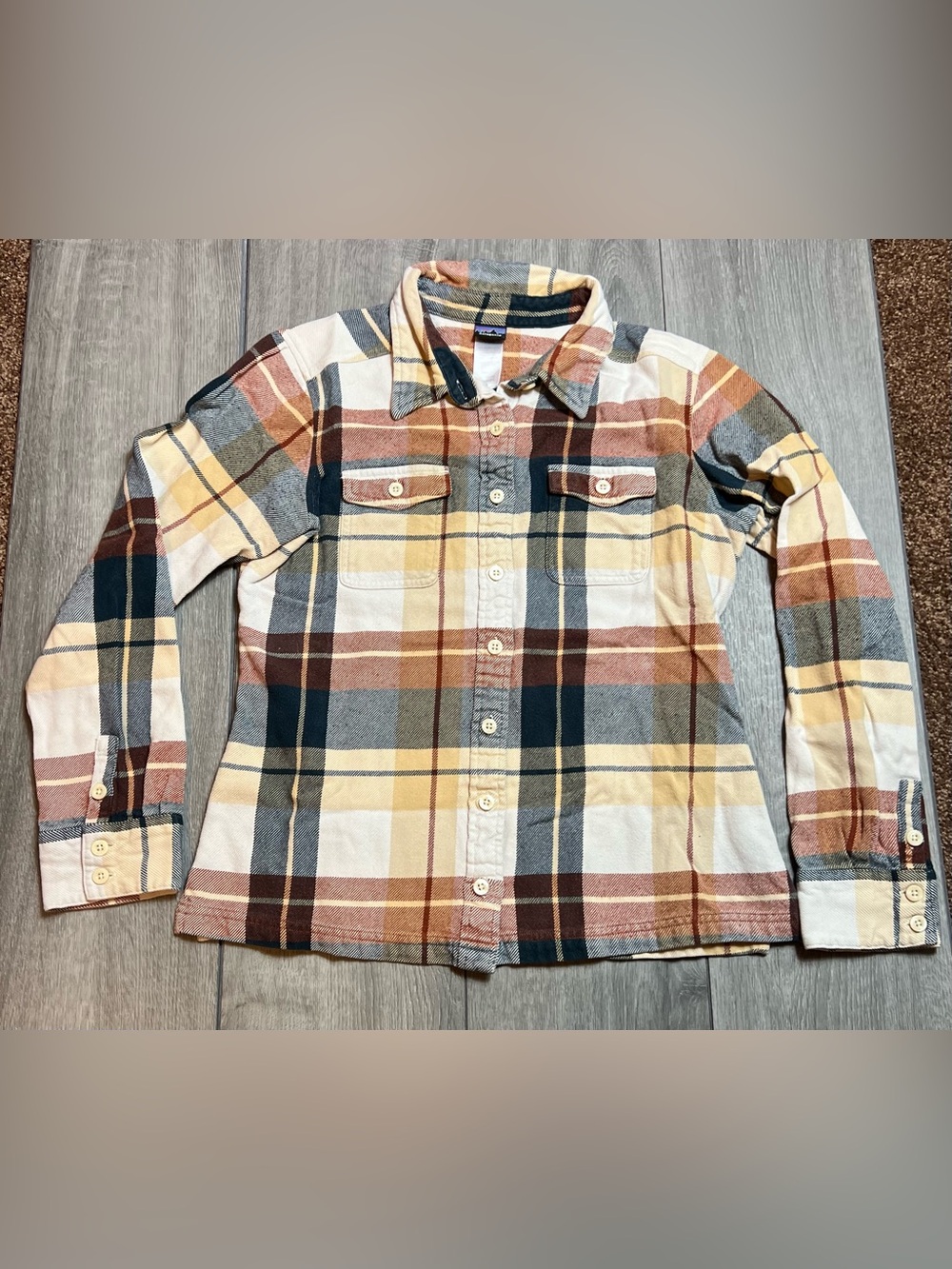Women’s Patagonia Fjord Plaid Button-Down Flannel Size 6